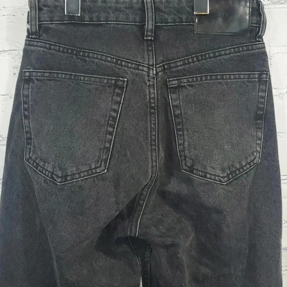 Zara Women's Relaxed Baggy Fit Button Up Black Non Distressed  Unhem Jeans Sz 2 - Picture 6 of 12
